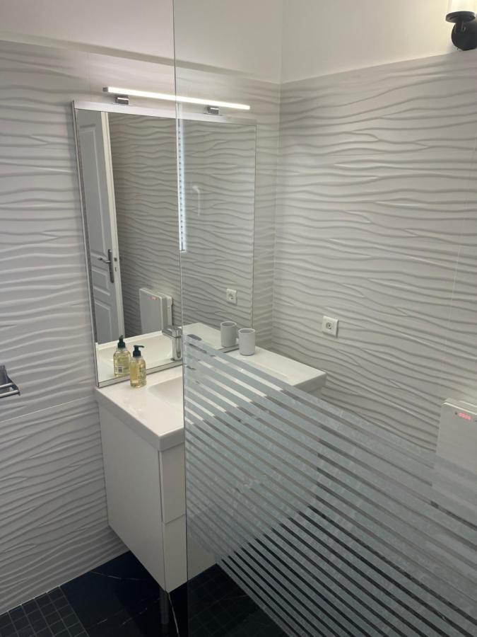 Bel Appartement 2 Chambres Au Coeur Du Village Eyragues Exteriér fotografie