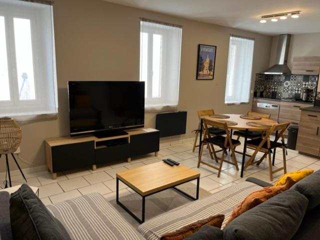 Bel Appartement 2 Chambres Au Coeur Du Village Eyragues Exteriér fotografie